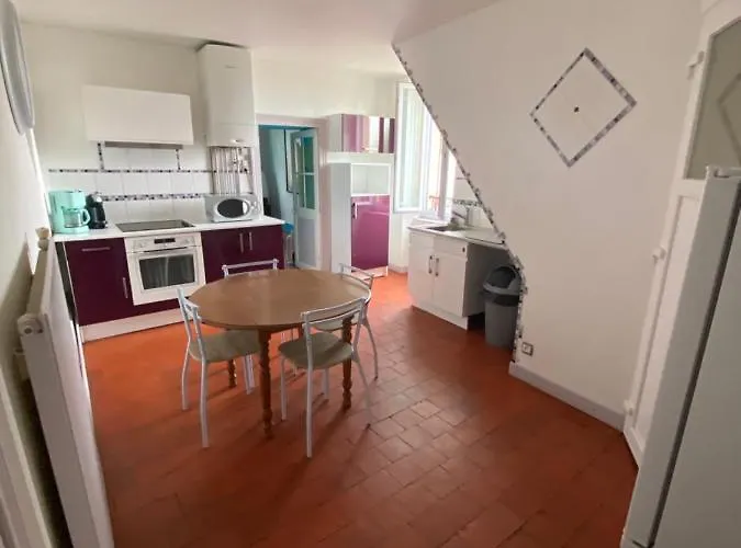 Appart 6/7 Pers Dans Grande Maison Et Cour Privative